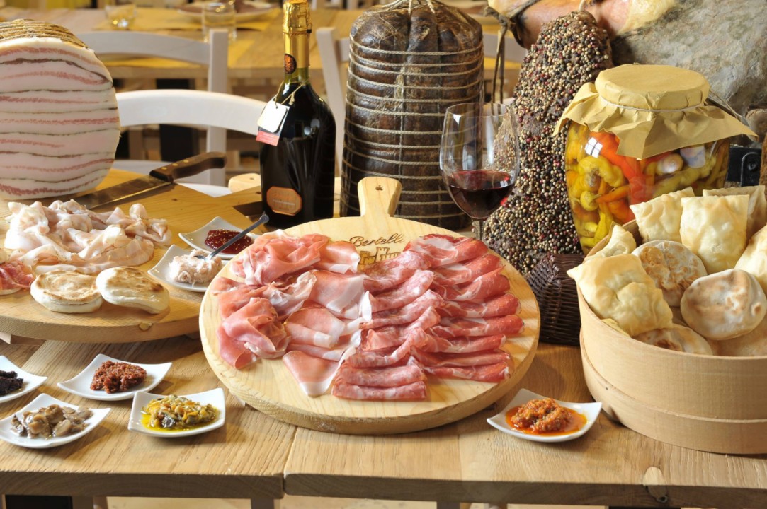 Tigelleria Osteria Enoteca 'dai Colleghi'