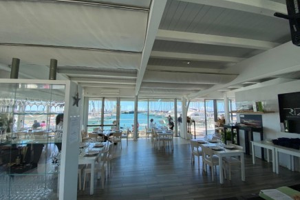 Riz Café Restaurant