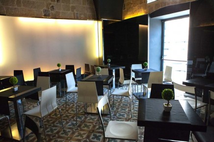 Cobbler Cocktail & Dining Room