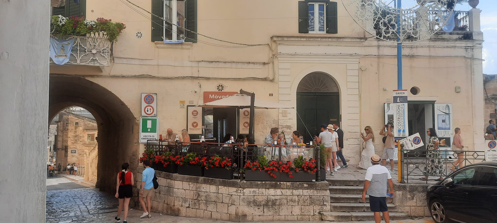 Mo Vado Food & Drink